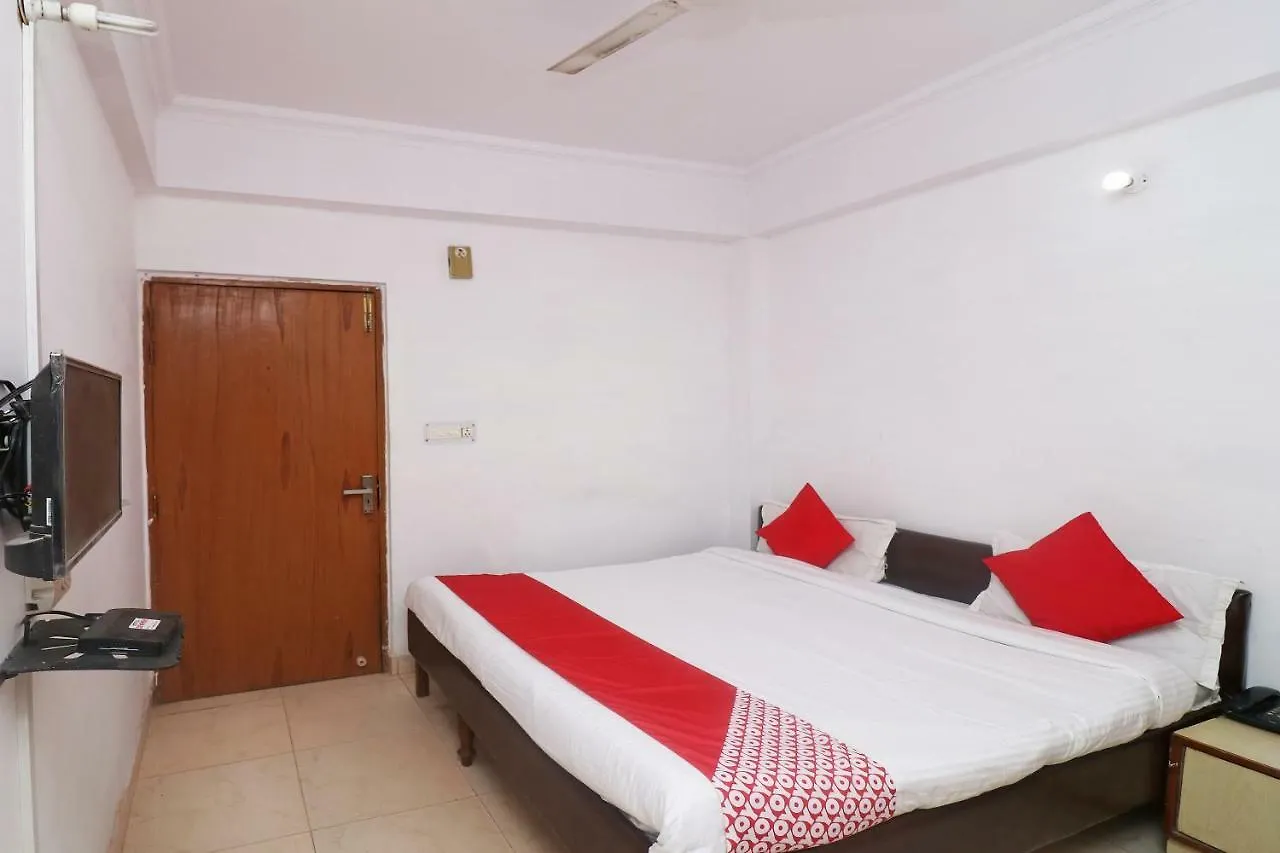 ***  Oyo 24680 Hotel Devansh Belanganj India